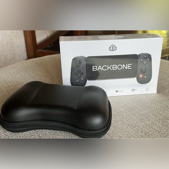 *USED* BACKBONE
One Mobile Gaming Controller for iPhone (Lightning) 
+ CASE - Picture 1 of 14